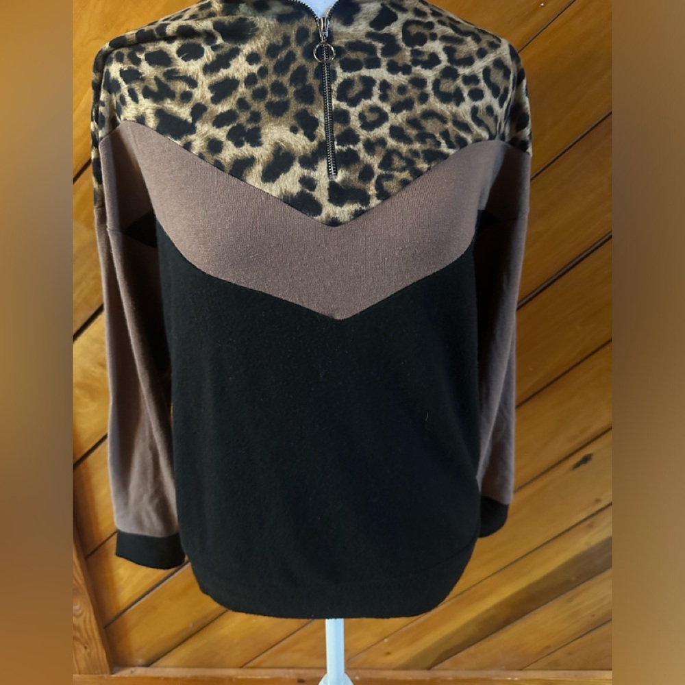 Leopard print half pullover sweater